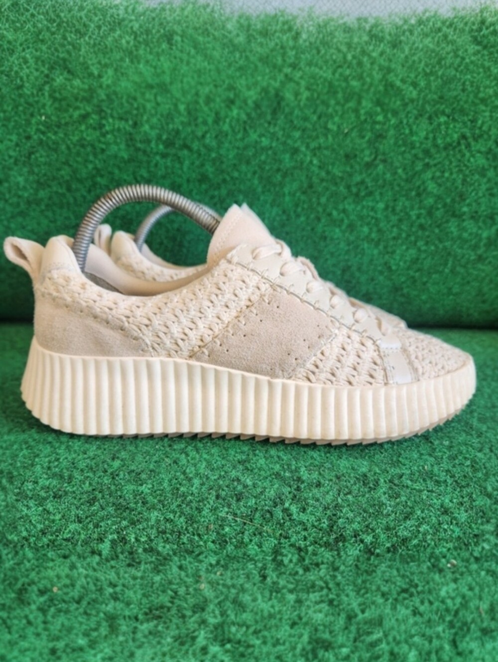 Dolce Vita Dolen Crochet & Leather Platform Sneakers Size 9 Ivory